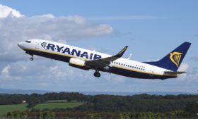 Ryanair poderá atuar no Brasil com outras cias. de baixo custo