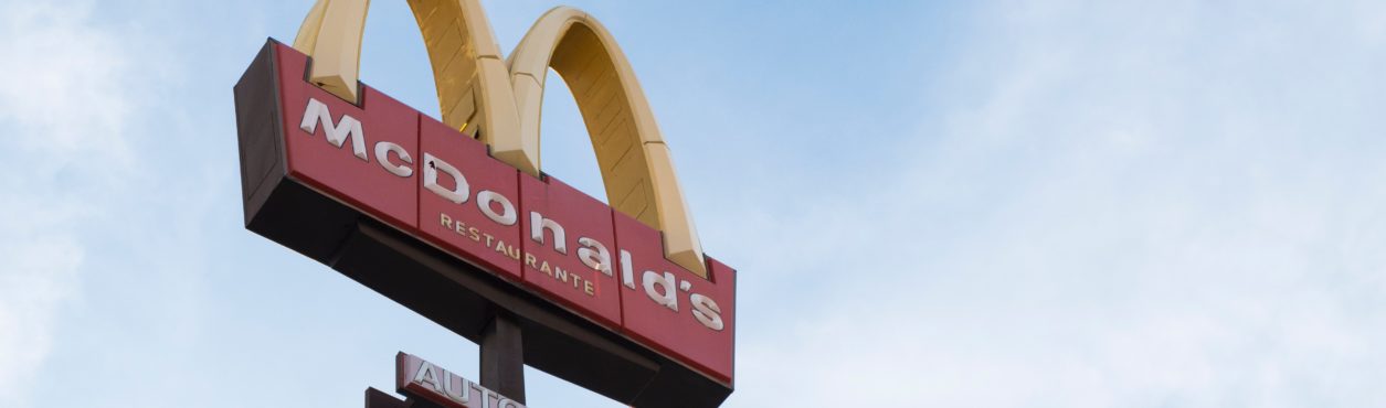 McDonald’s se desculpa por slogan que remete à violência na Irlanda