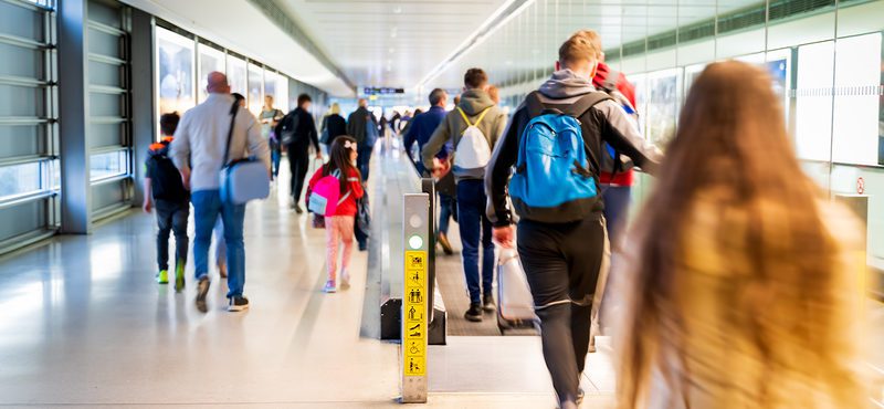 Aeroporto de Dublin aconselha chegar 3h30 antes do embarque após filas caóticas