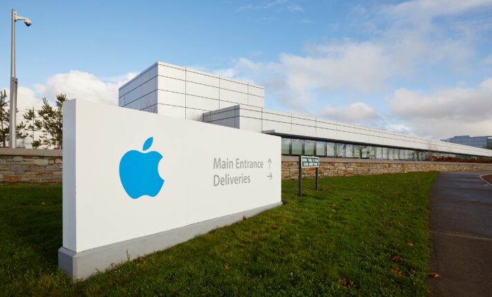 Fábrica da Apple na Irlanda celebra 40 anos