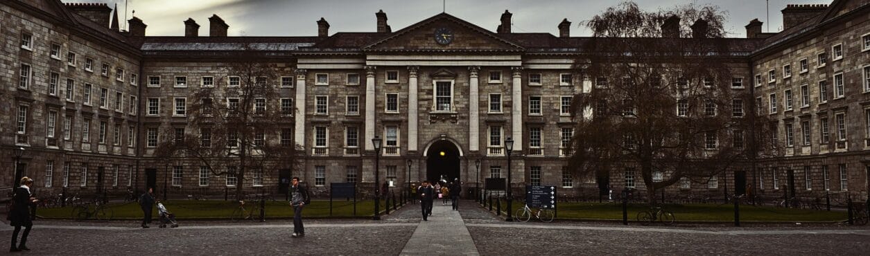 Bolsas de estudo para brasileiros no Trinity College Dublin (2025-2026)