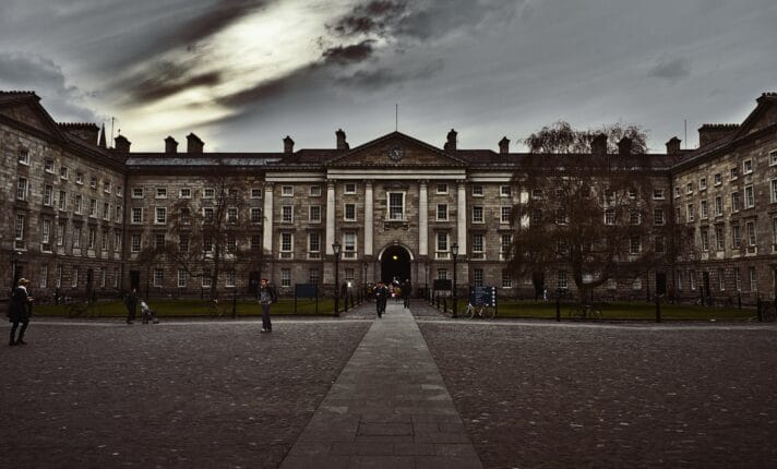 Bolsas de estudo para brasileiros no Trinity College Dublin (2025-2026)