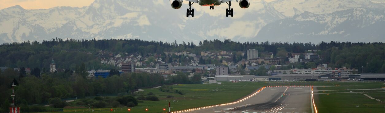 Covid-19: testes em aeroportos da Irlanda devem custar a partir de 149 euros