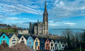 O que fazer em Cobh: a charmosa cidadezinha de Cork, na Irlanda