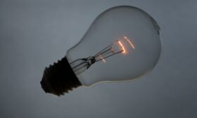 Governo oferece ajuda de custo com eletricidade durante a pandemia