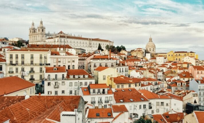 Empregos em Portugal para brasileiros: vistos e áreas mais comuns