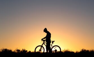 Ciclistas na Irlanda: regras para pedalar com segurança no país
