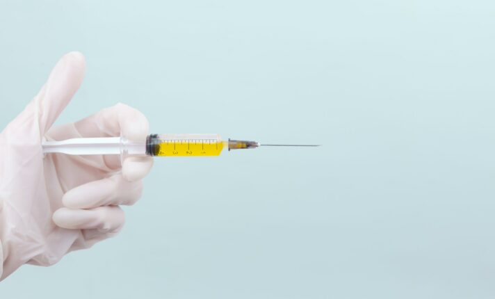 Irlanda do Norte abre vacinação para toda população adulta