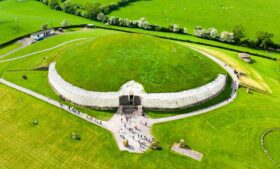 Newgrange, um dos lugares mais misteriosos da Irlanda – edublinCast (Ep. 129)