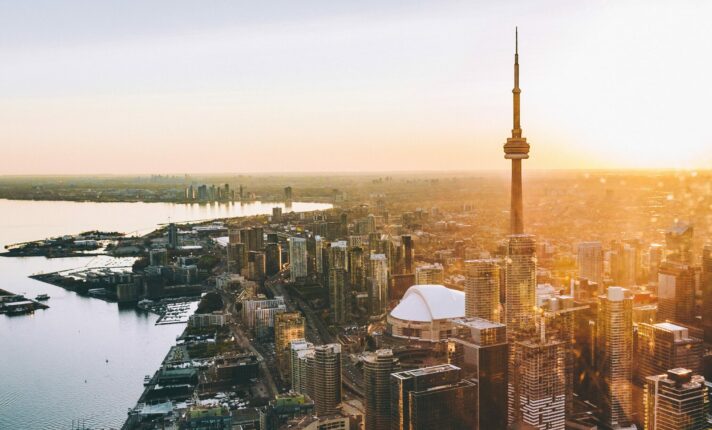 Como morar no Canadá: programas, tipos de vistos e cidades