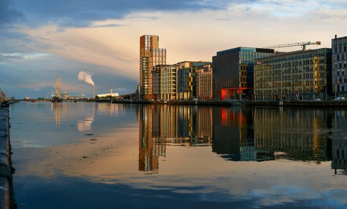 Centenas de edifícios poderão alagar em Dublin até 2100