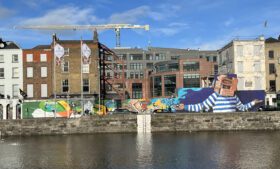 Mural celebra 200 anos de independência do Brasil no centro de Dublin