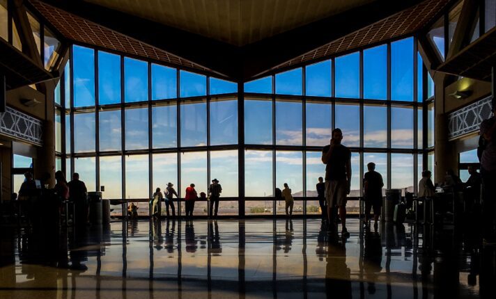 Quem tem antecedentes criminais pode viajar para o exterior?