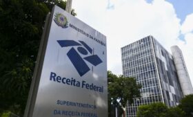 Saída fiscal do Brasil: por que é importante ficar regular com a Receita Federal