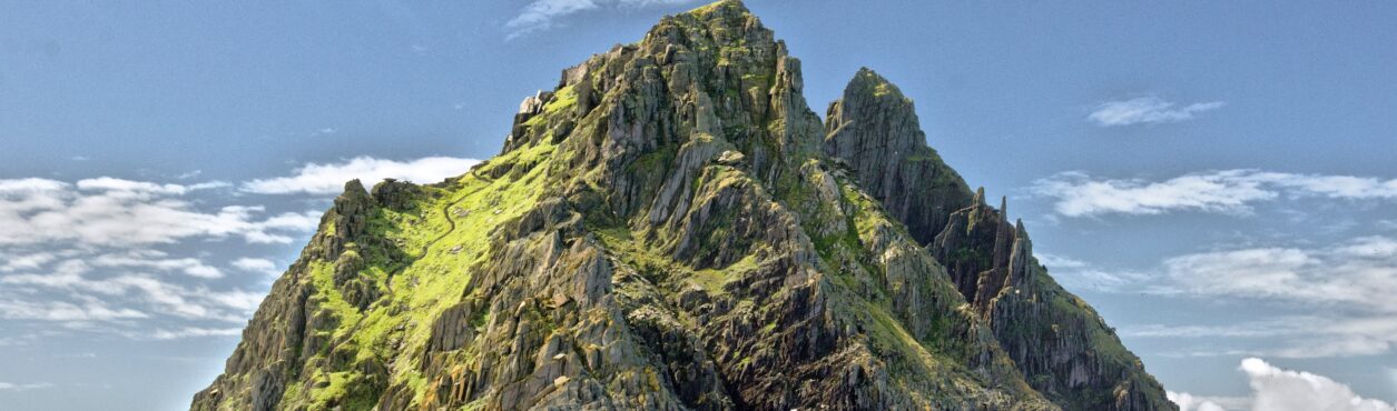 Skellig Michael: ponto turístico isolado da Irlanda reabre em maio