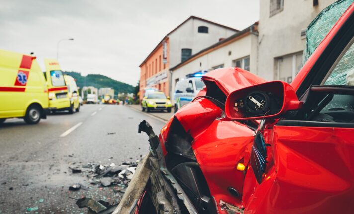 Irlanda aciona alerta vermelho após aumento de 25% nos acidentes de trânsito em 2023