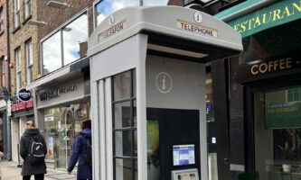 Irlanda anuncia remoção das últimas cabines telefônicas existentes no país