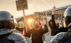 Aumento de crimes de ódio na Irlanda é impulsionado por racismo e xenofobia