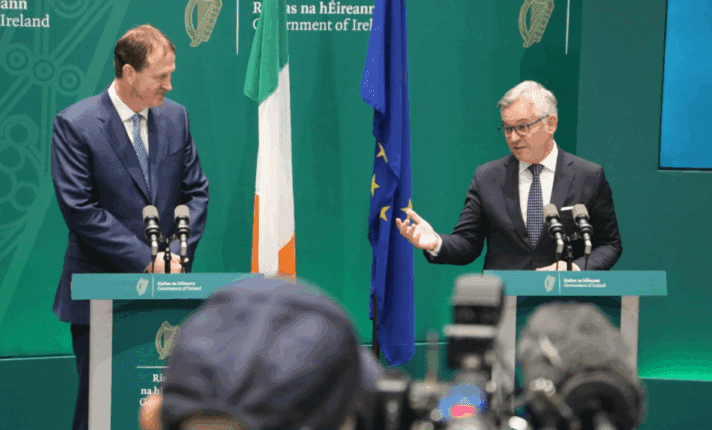 Governo irlandês pode reduzir número de vistos para estudantes de inglês, diz ministro