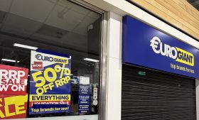 EuroGiant inicia liquidação para fechamento de lojas na Irlanda com descontos de 50%