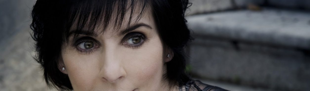 Enya: conheça o castelo onde vive uma das artistas mais reservadas da Irlanda
