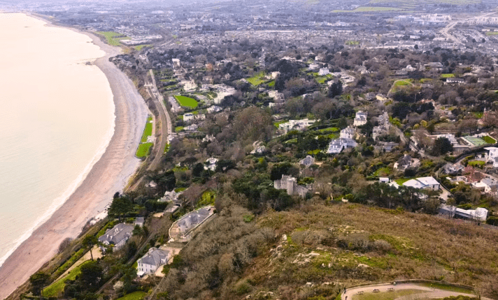 Killiney: a praia de Dublin que oferece algumas das vistas mais bonitas da Irlanda