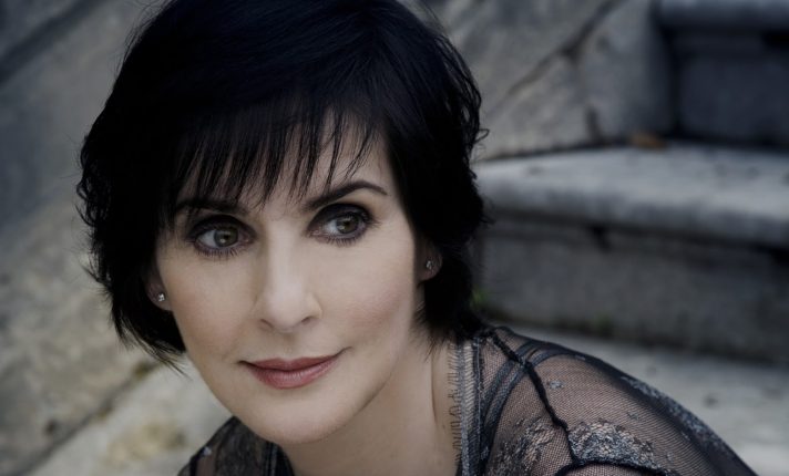 Enya: conheça o castelo onde vive uma das artistas mais reservadas da Irlanda