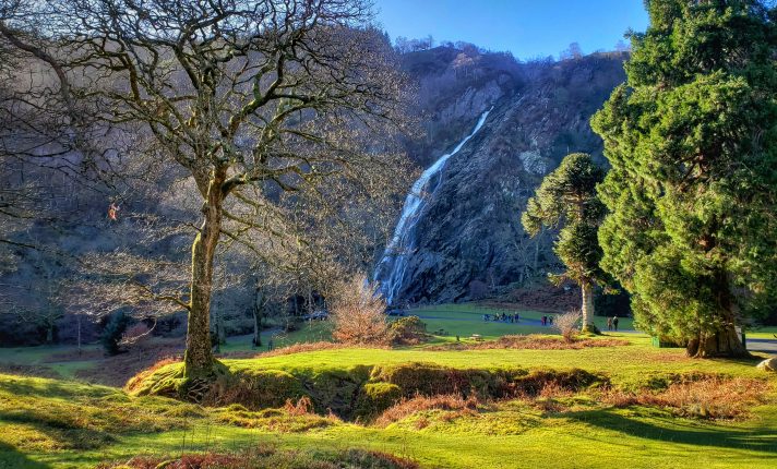 Powerscourt Waterfall: conheça a cachoeira mais alta da Irlanda