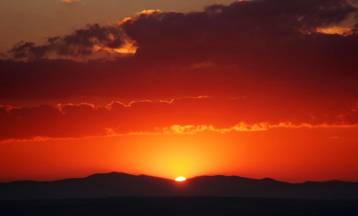 Pôr do sol ocorre na Irlanda e no Brasil ao mesmo tempo em julho; entenda